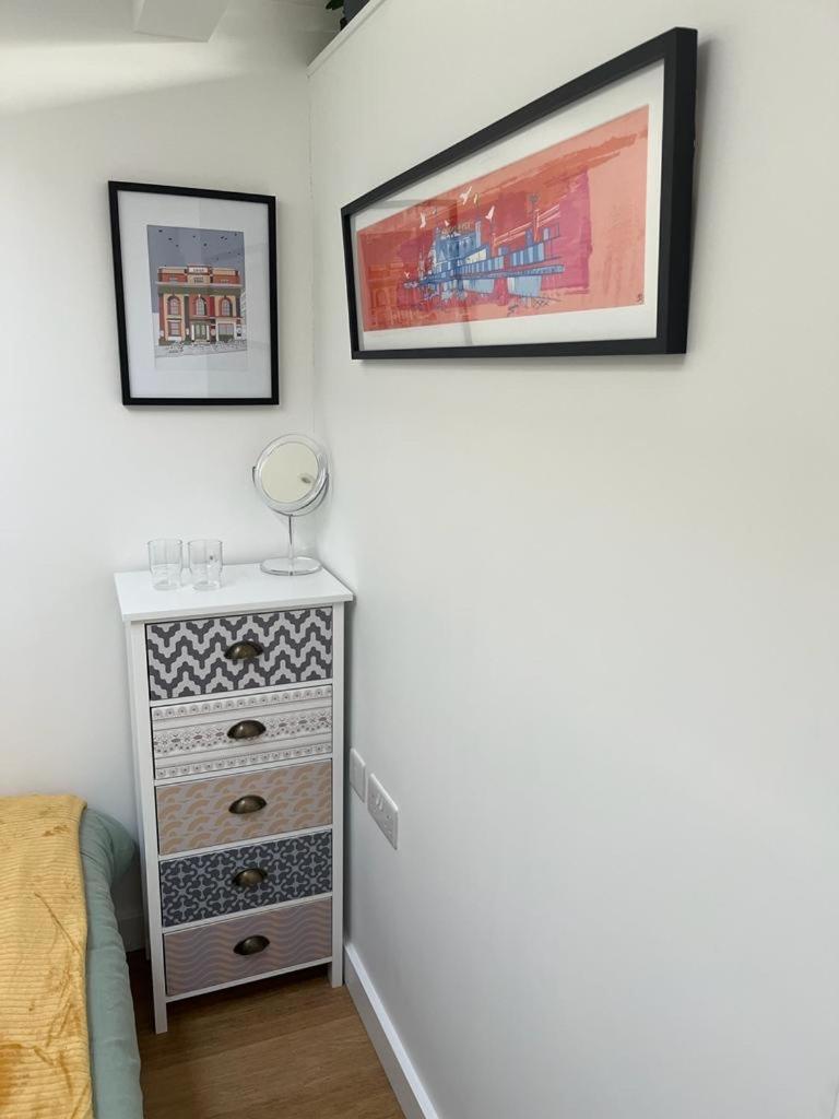 Central Ensuite Guest Unit With Air Conditioning Brighton Екстериор снимка